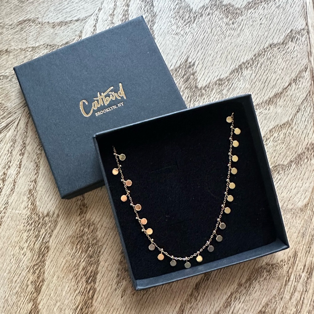 14k dot / disc chain necklace